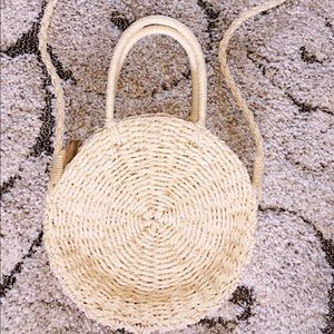 𝗦𝗢𝗟𝗗 basket purse